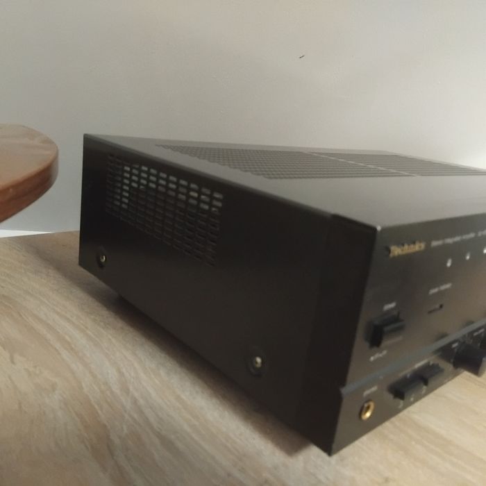 Amplificator Technics Su-810