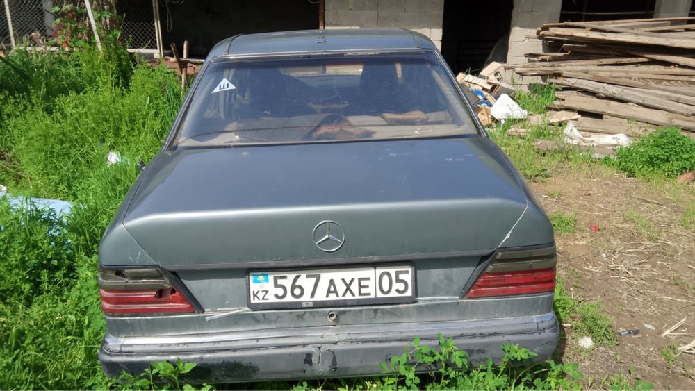 Мерседес автомобиль