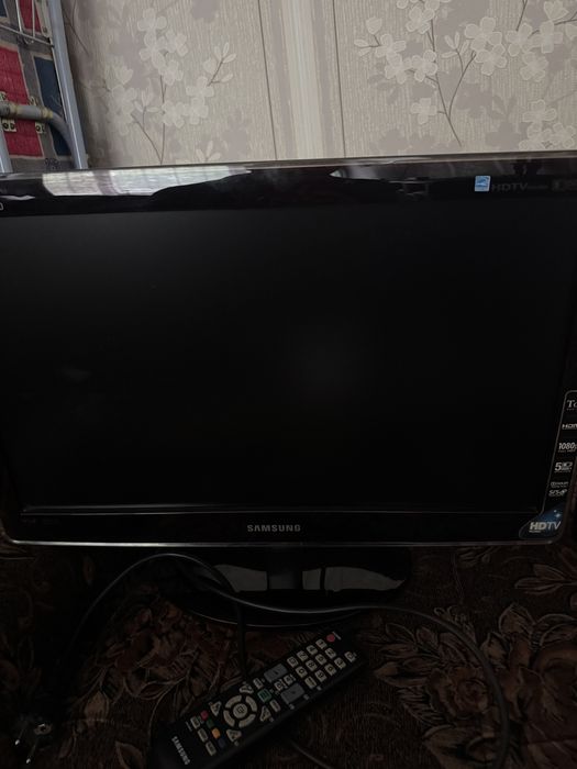 Продавам лсд 22 инча лично само