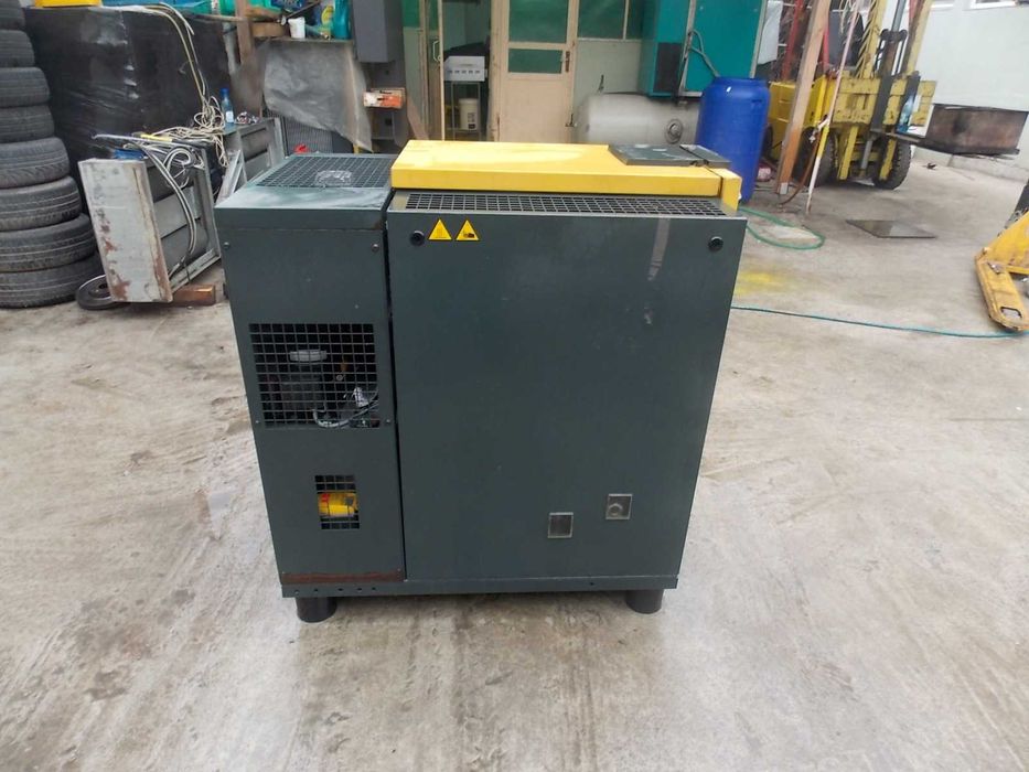 Compresor aer cu surub Kaeser SM 15 T cu uscător incorporat