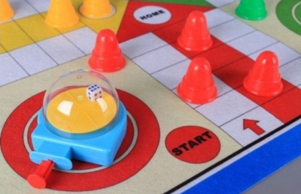 Килимче не се сърди човече + зарче центрофуга детска занимателна игра