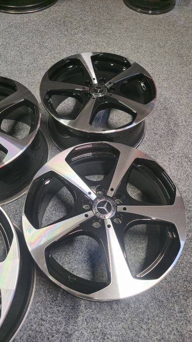 Оригинални джанти Мерцедес 18 цола спорт пакет Mercedes C,CLA