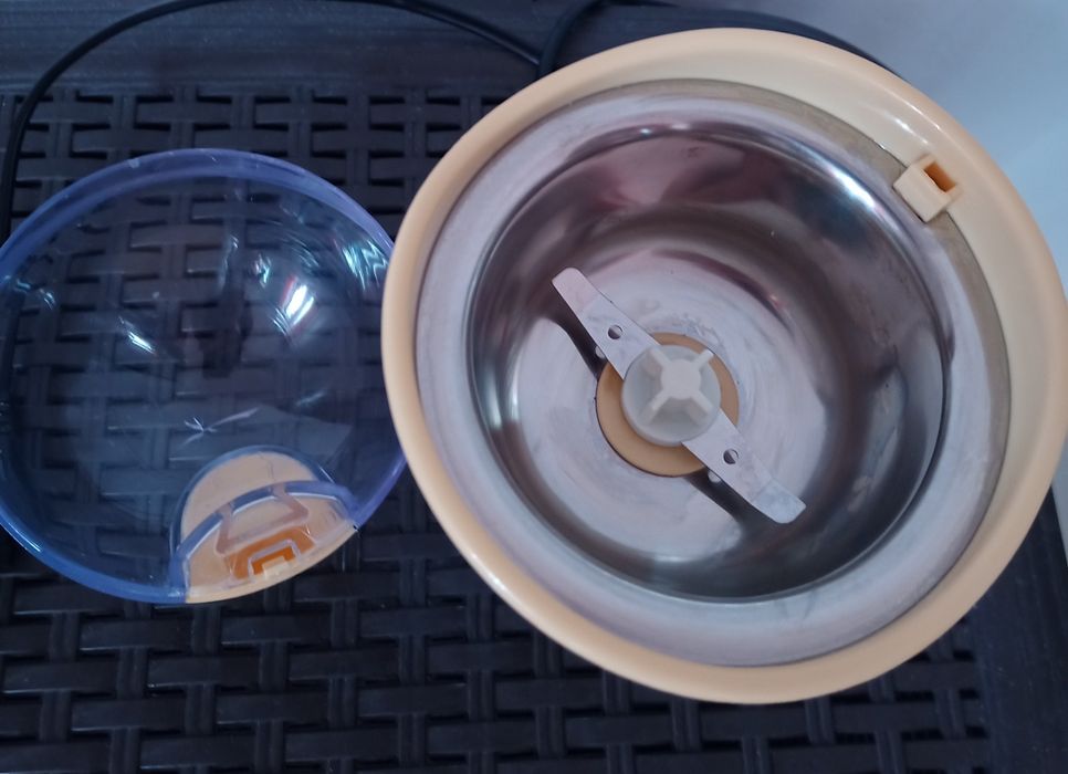 Râșniță electrică MAGITEC culoare ,,în oglindă,,