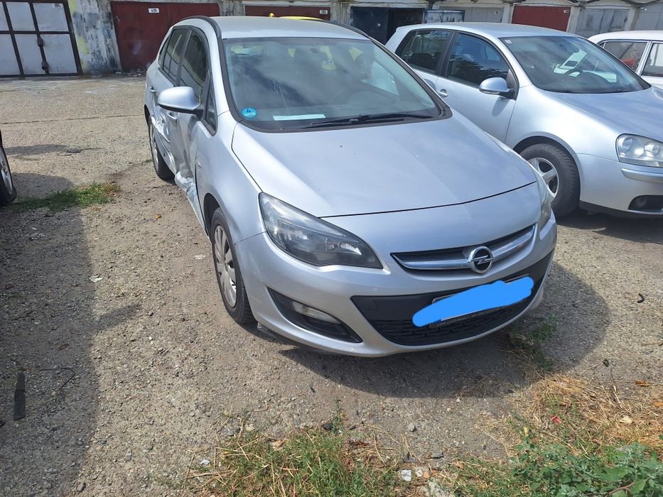 Asta 2013-1.7diesel AVARIAT DREAPTA