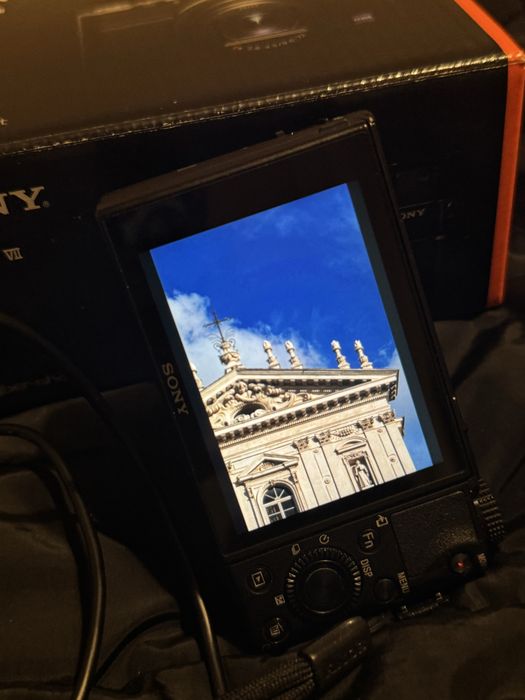 Sony RX100 VII - cameră digitală