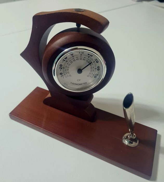 Продам часы, настольные