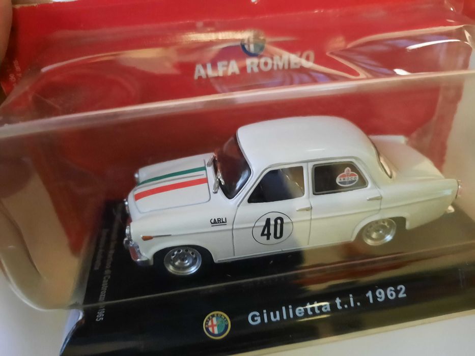 Умалени колекционерски модели на Alfa Romeo, спортни класики! 1:43