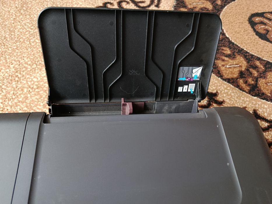 Принтер HP Deskjet 2050