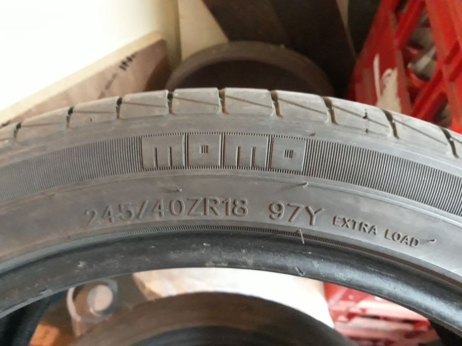 Гуми БМВ 18 4 броя и джанта