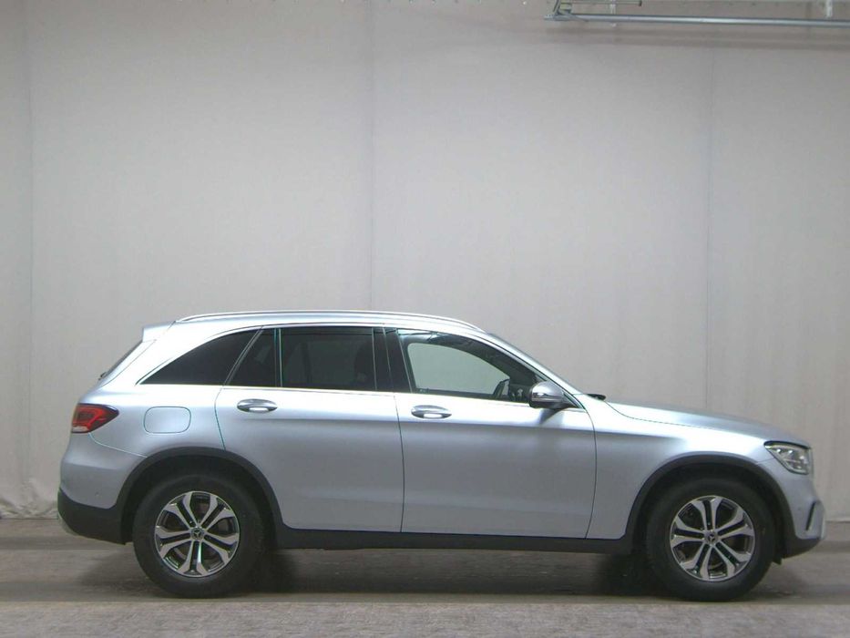 Mercedes-Benz GLC 200 d 4Matic Pret: 34.500 EUR CU TVA INCLUS