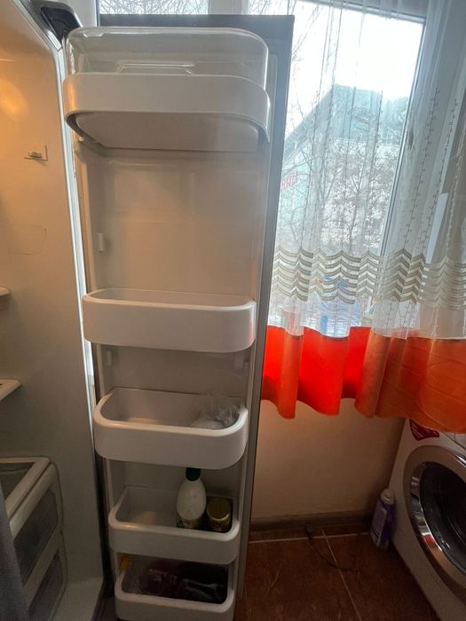 Холодильник с морозильником  Самсунг