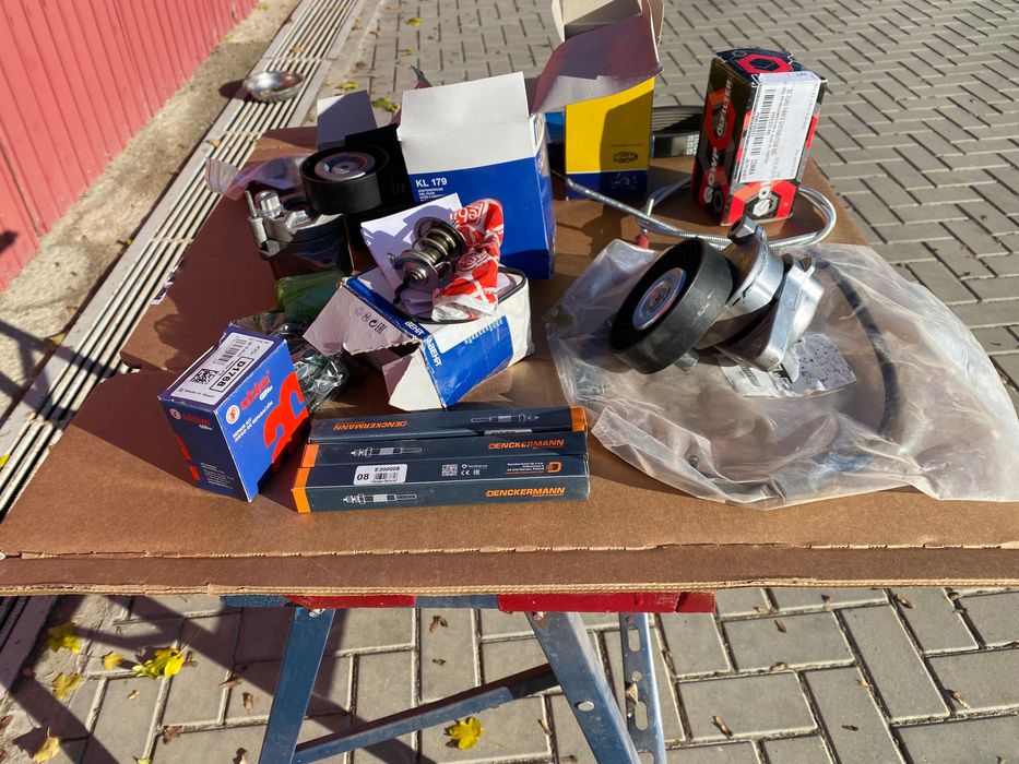 Piese schimb noi Mercedes ML 270 5 pistoane diesel