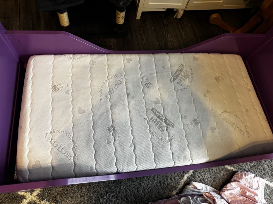 IKEA pat copiSUNDVIK din lemn.+ somiera+ saltea aloe vera+ 4 lenjerii