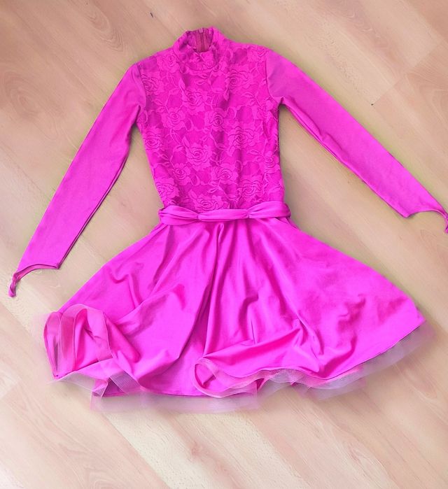 Рокля 122-128 за спортни танци