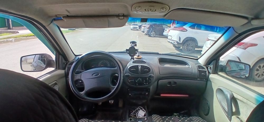 Продам калину хетчбек 2013