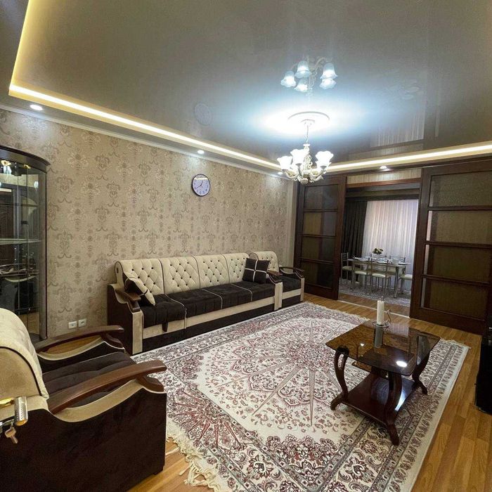 Продам В Ойбек 3/3/4 80м2 Кирпичный