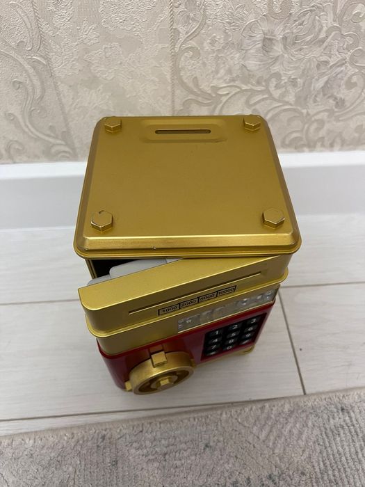 Игрушка сейф с кодом