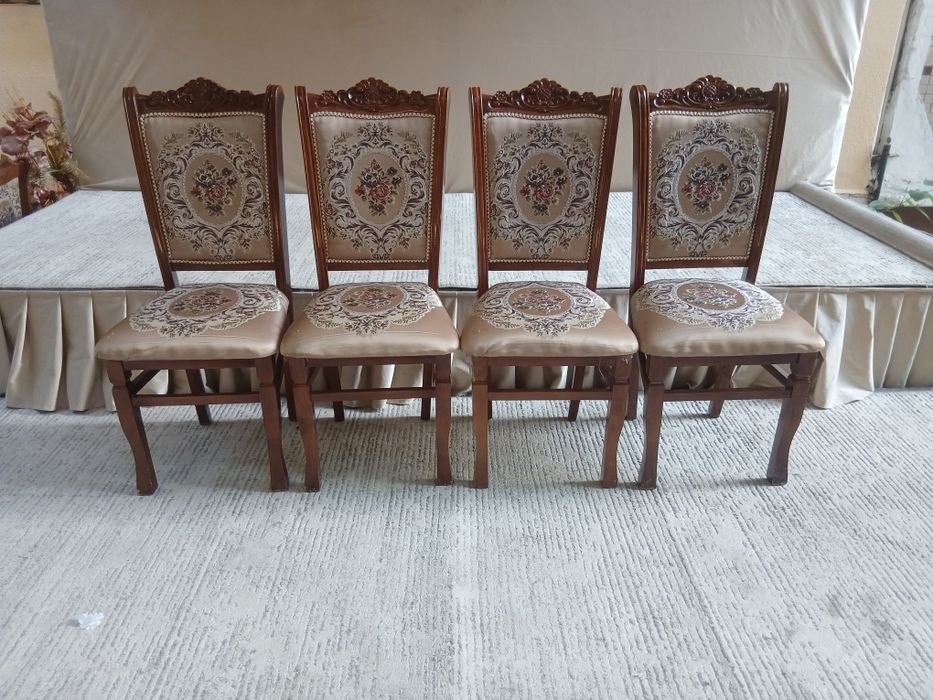 Toy va boshqa marosimlar uchun stol stul zontik shirma beriladi. 24/7