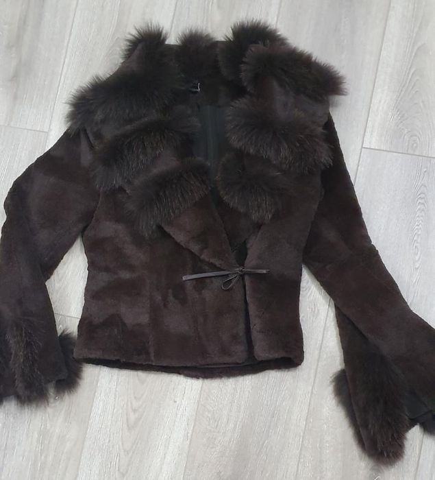 Haina de lux chinchilla rex cu guler de vulpe