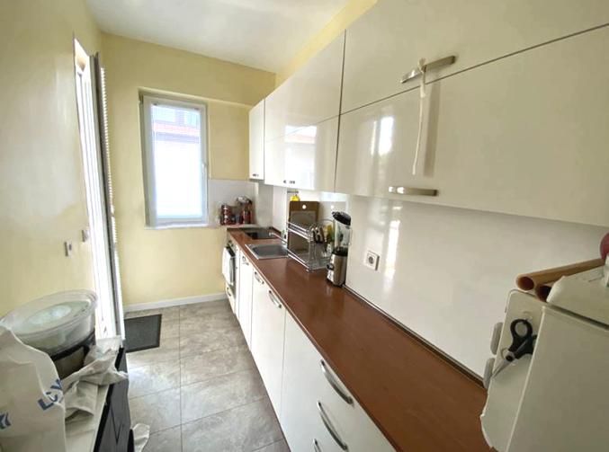 Дава се под наем Двустаен апартамент в Пловдив, Център - 60 кв.м за 450 € - Снимка #2