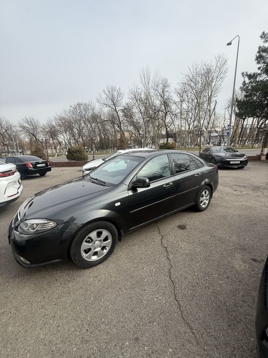 Jentra 3 poz sotiladi yoki variantga beriladi