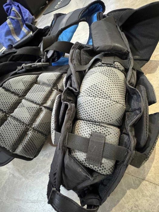 Нагрудник Вратаря "BAUER" SR