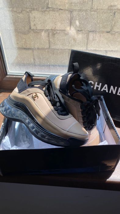 Кроссовкий женские