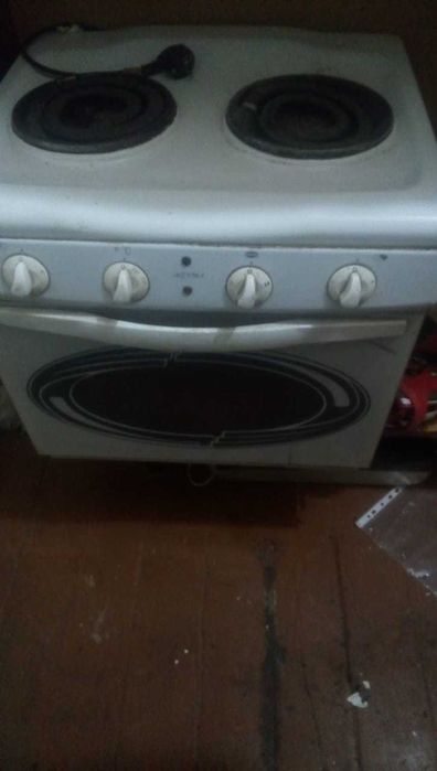 Срочно продам эл.плиту состояние хорошее