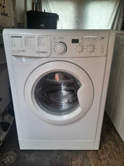 Masina de spalat de vanzare Indesit 6 kg Pret 500 lei