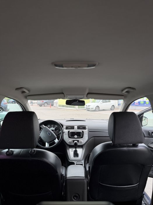 FORD Kuga 2012 — imagine 2
