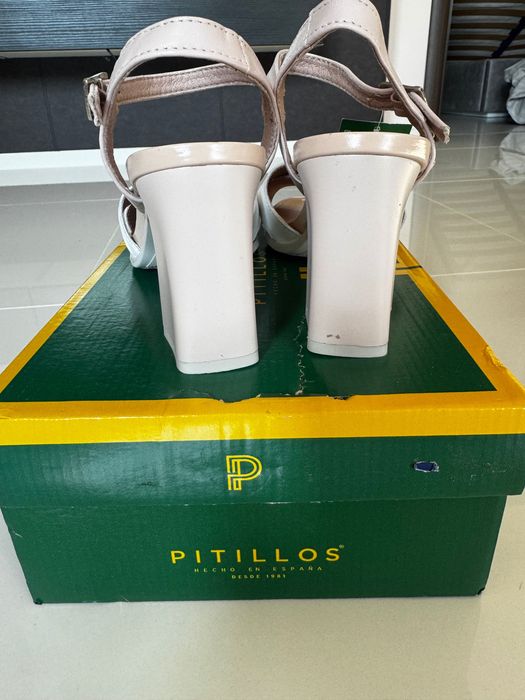 Дамски сандали естествена кожа