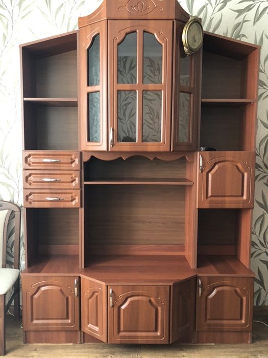 продам гостиную в отличном состоянии