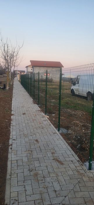 Execut garduri cu plasa bordurata
