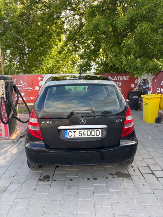 Vând Mercedes A180