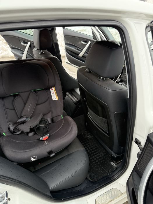 Vand autoturism marca  BMW  Seria 1  anul 2008