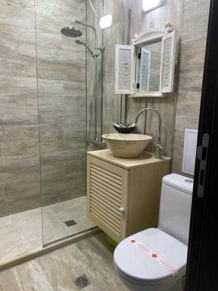 Дава се под наем Двустаен апартамент в Бургас, Център - 60 кв.м за 612 € - Снимка #6