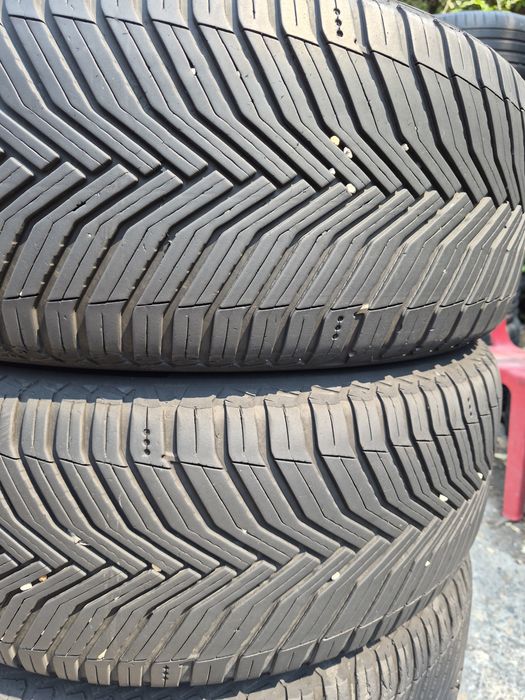4бр. 235 50 20 Michelin всесезонни.