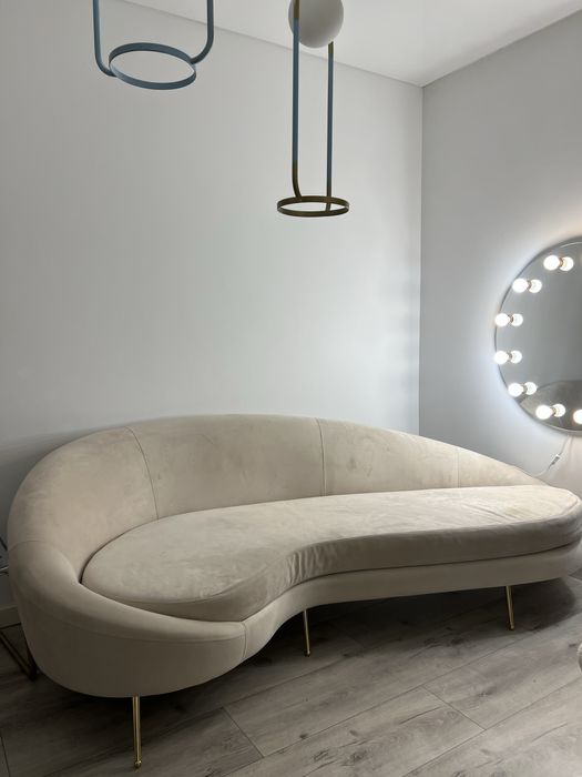 Canapea crem moderna