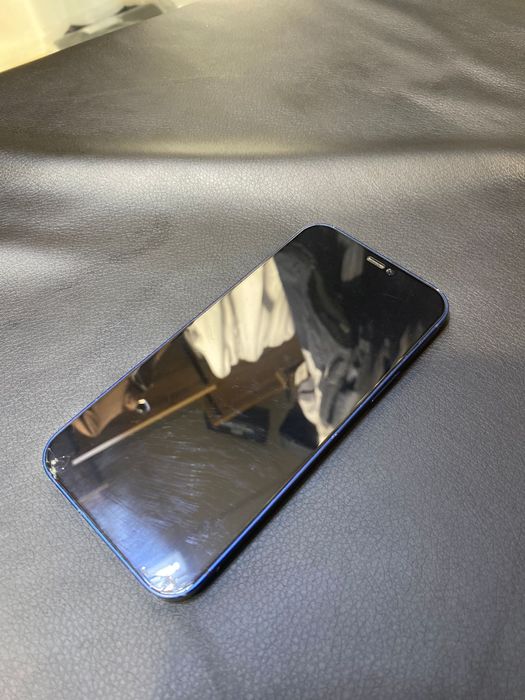 Айфон 12         .