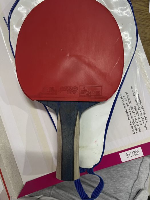 Теннесная ракетка