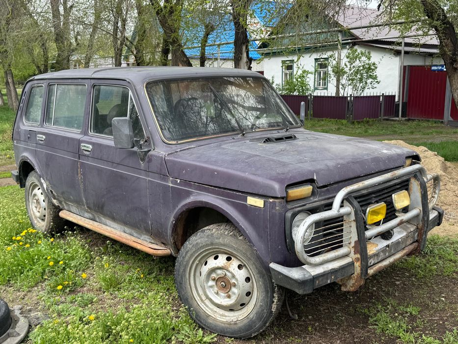 Продам Ниву. На запчасти.