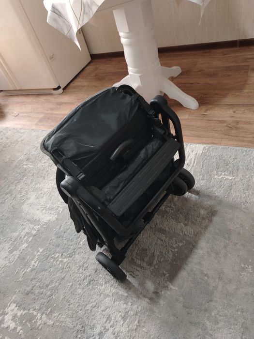 Коляска чемадончик