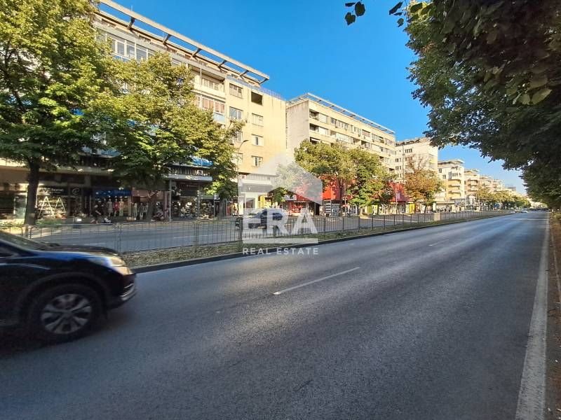 Дава се под наем Магазин в Варна, Център - 50 кв.м за 1125 € - Снимка #3