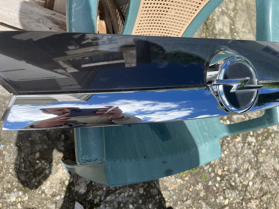 Лайстна заден капак опел инсигниа фейслифт комби opel insignia