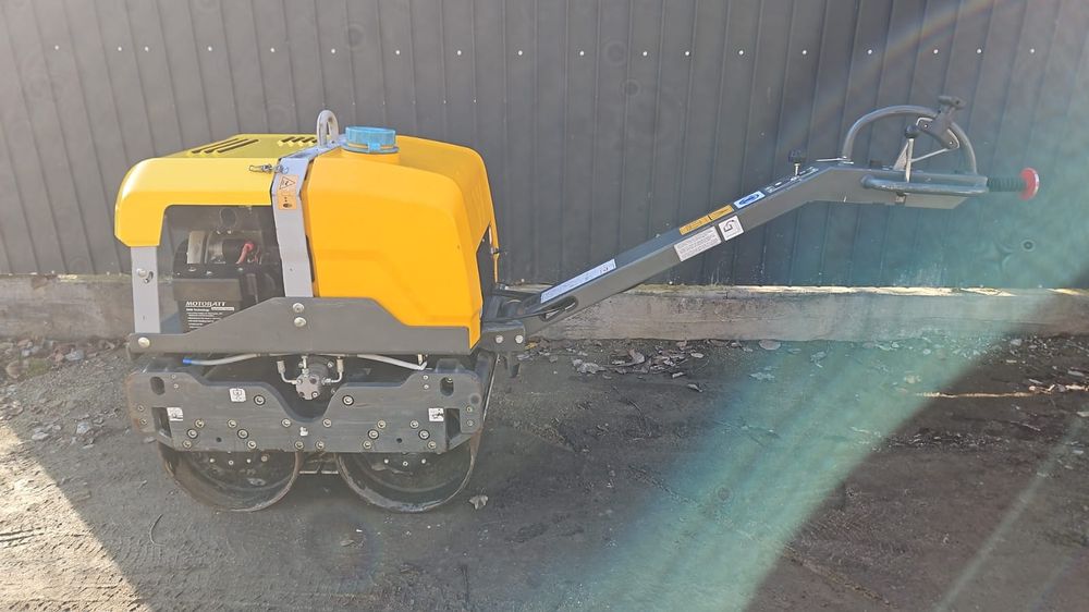 Wacker Neuson  710 kg 89 ore de functionare
