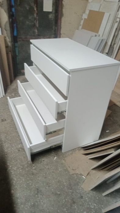 Камод для спалньи