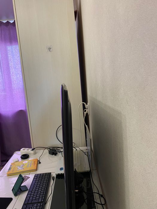 Телевизор SAMSUNG