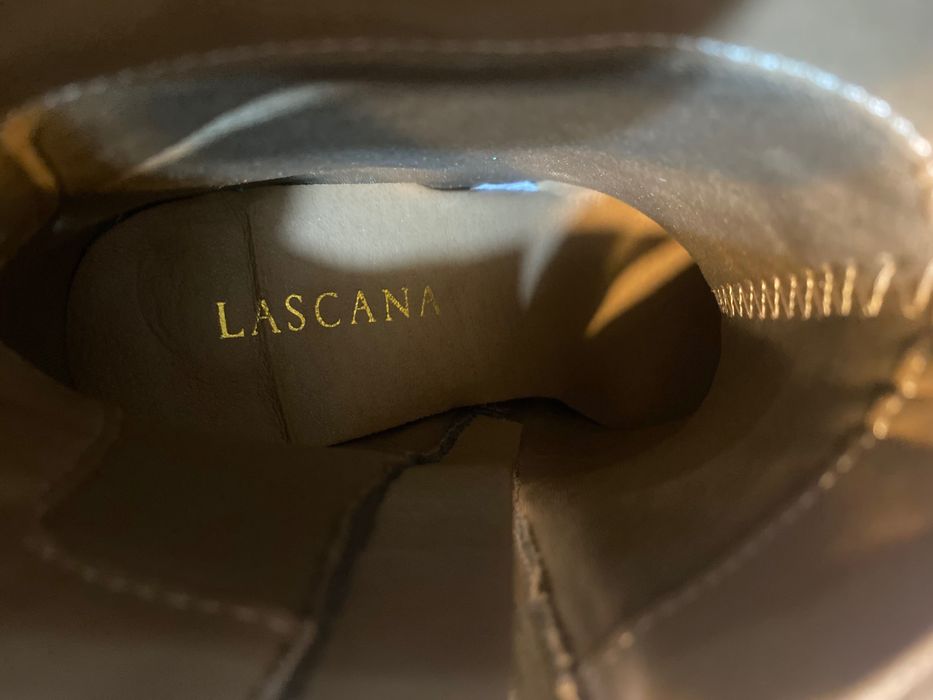 Vând botine noi Lascana,mărimea 36