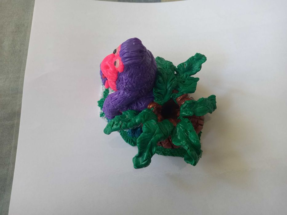 Маймуна моливник от полимерна глина