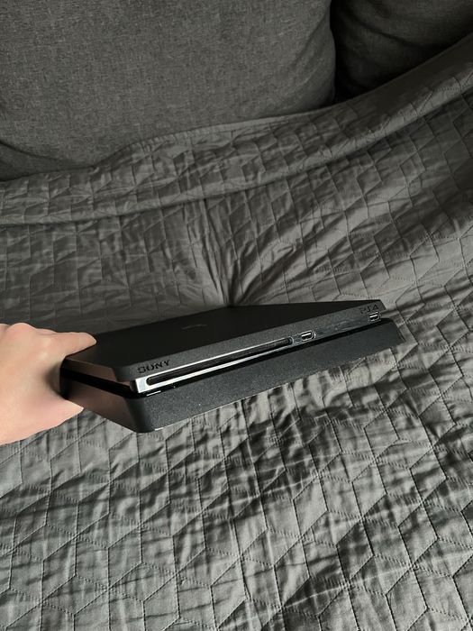 Consola Playstation 4 Slim 1TB
